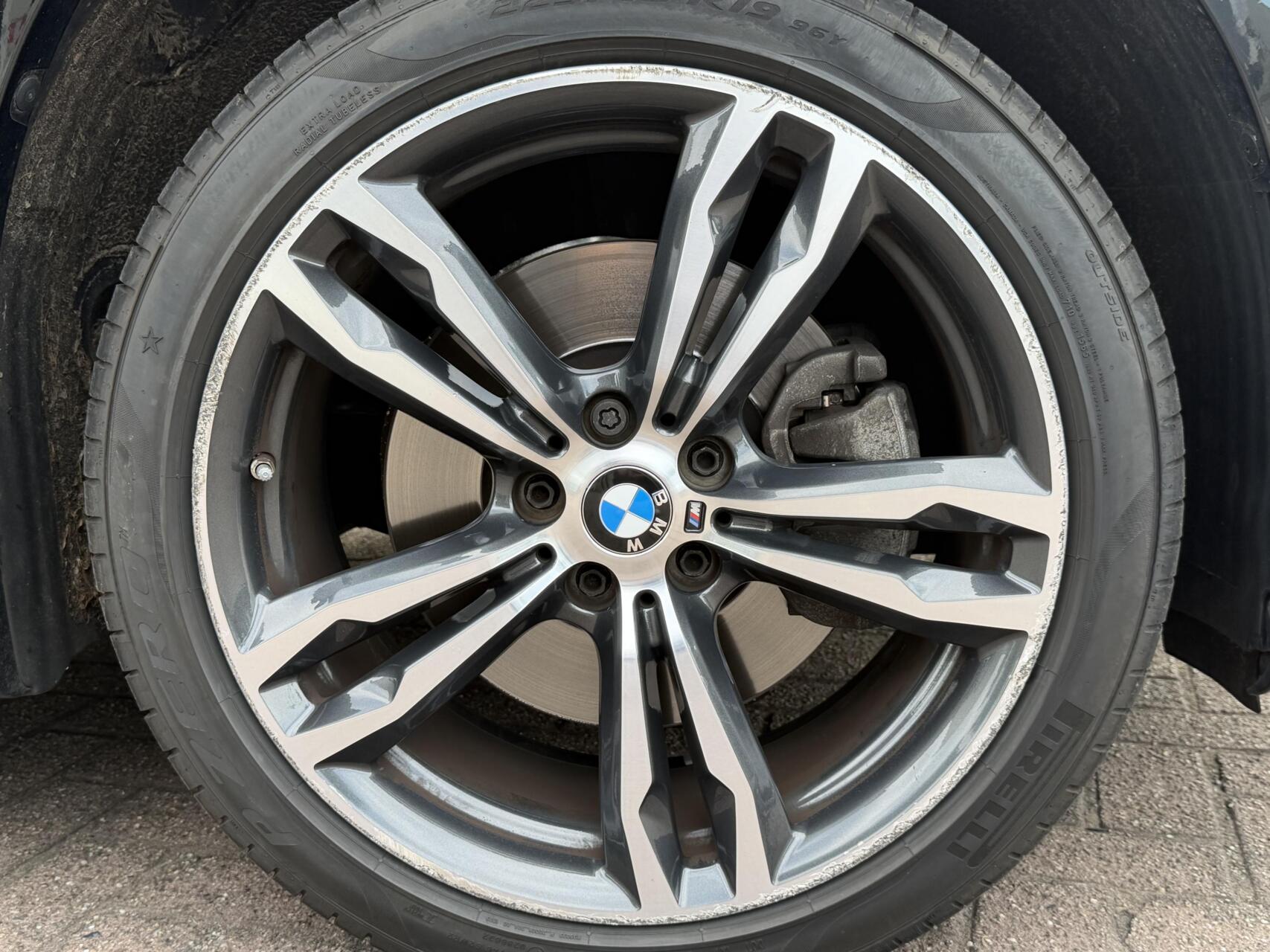 Foto van BMW X1 Xdrive20i