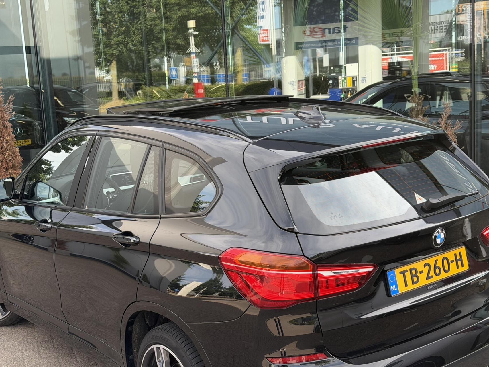 Foto van BMW X1 Xdrive20i