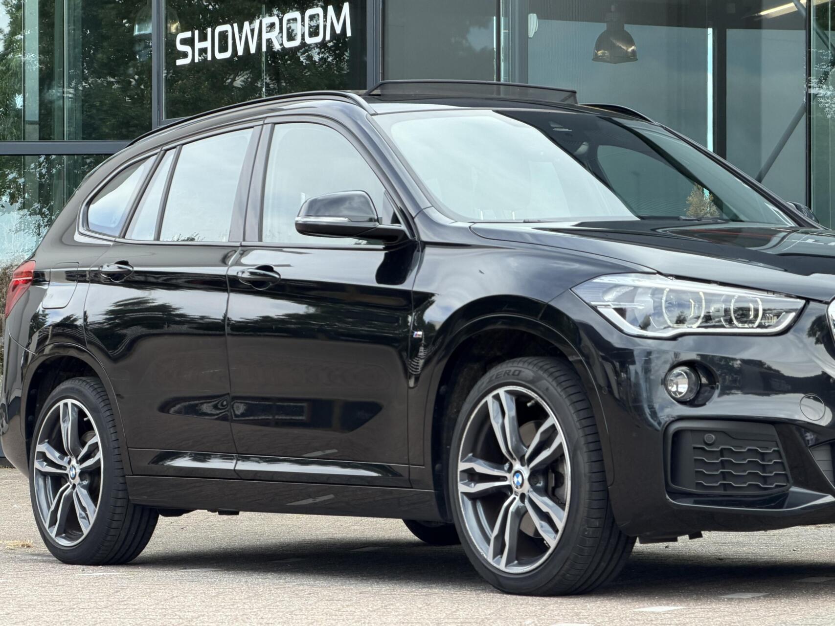 Foto van BMW X1 Xdrive20i