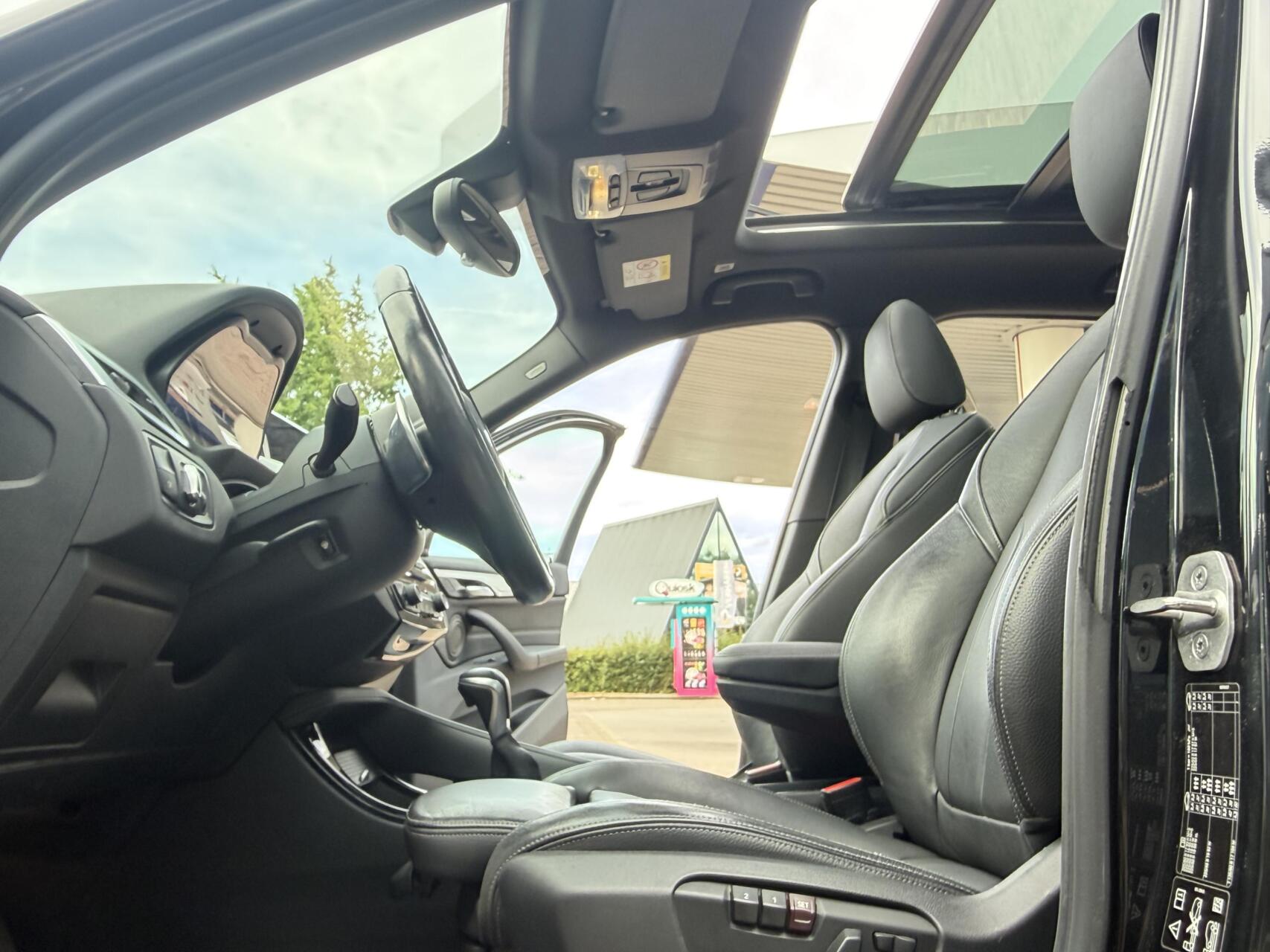Foto van BMW X1 Xdrive20i