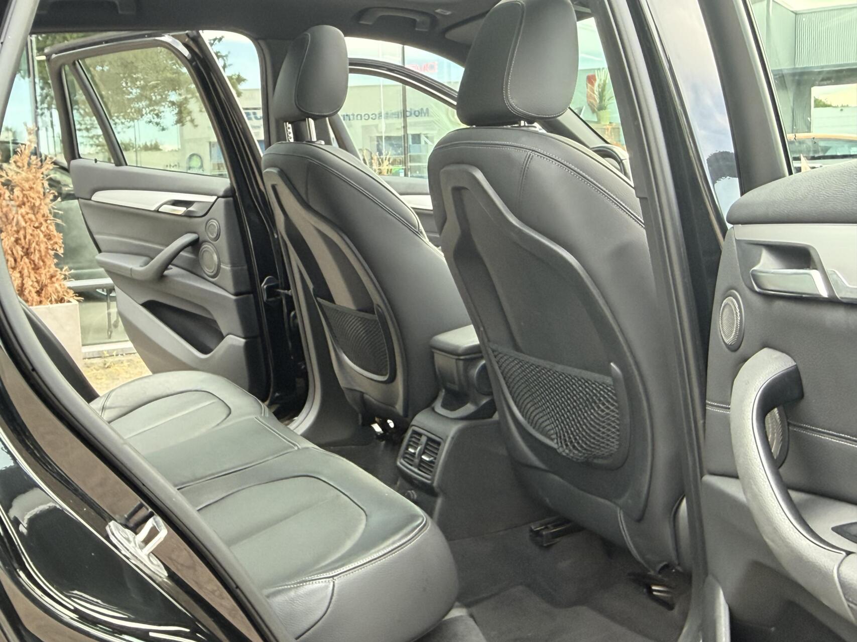 Foto van BMW X1 Xdrive20i