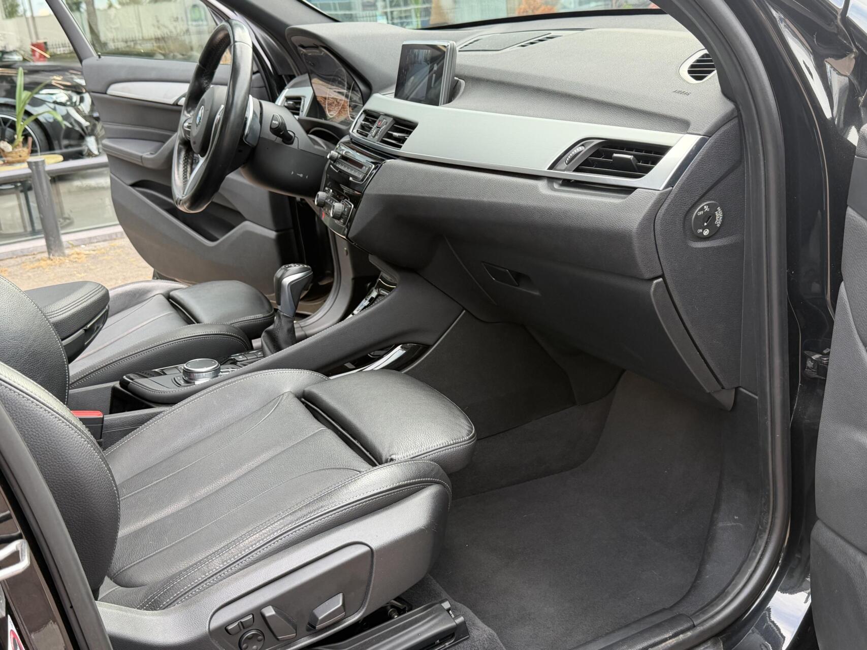 Foto van BMW X1 Xdrive20i