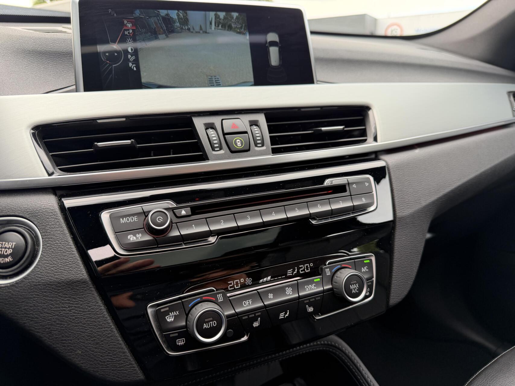 Foto van BMW X1 Xdrive20i