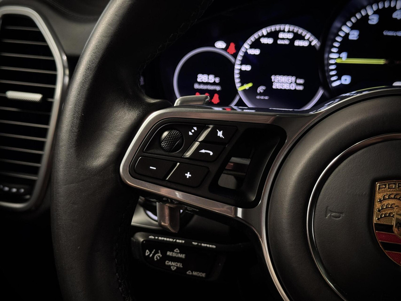 Foto van Porsche Cayenne E-hybrid