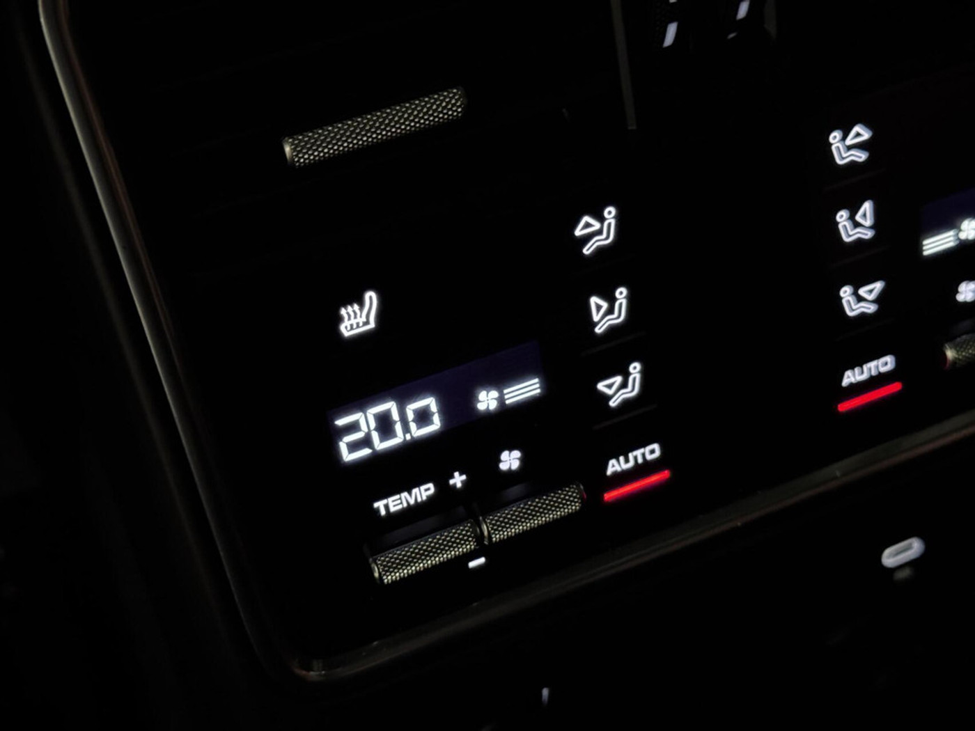 Foto van Porsche Cayenne E-hybrid