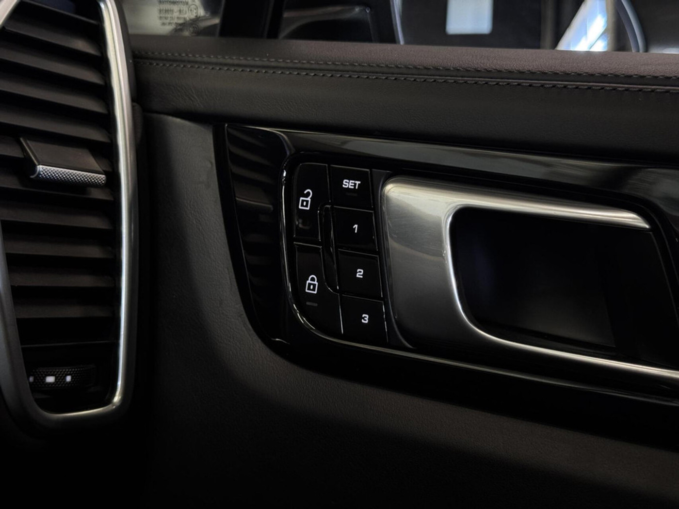 Foto van Porsche Cayenne E-hybrid