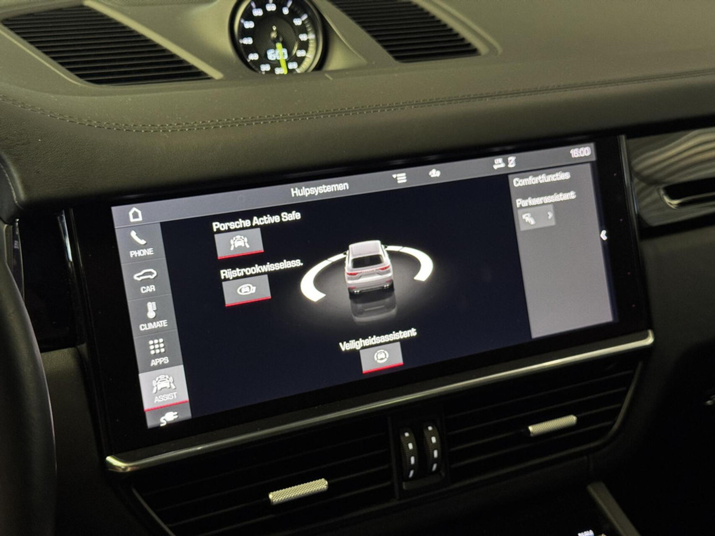 Foto van Porsche Cayenne E-hybrid