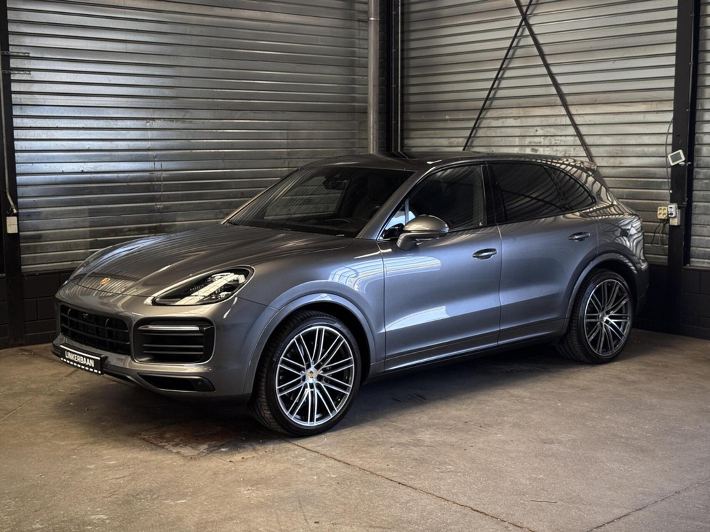 Foto van Porsche Cayenne E-hybrid