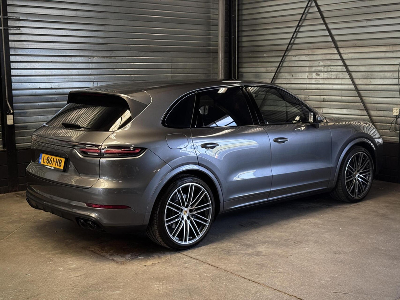 Foto van Porsche Cayenne E-hybrid