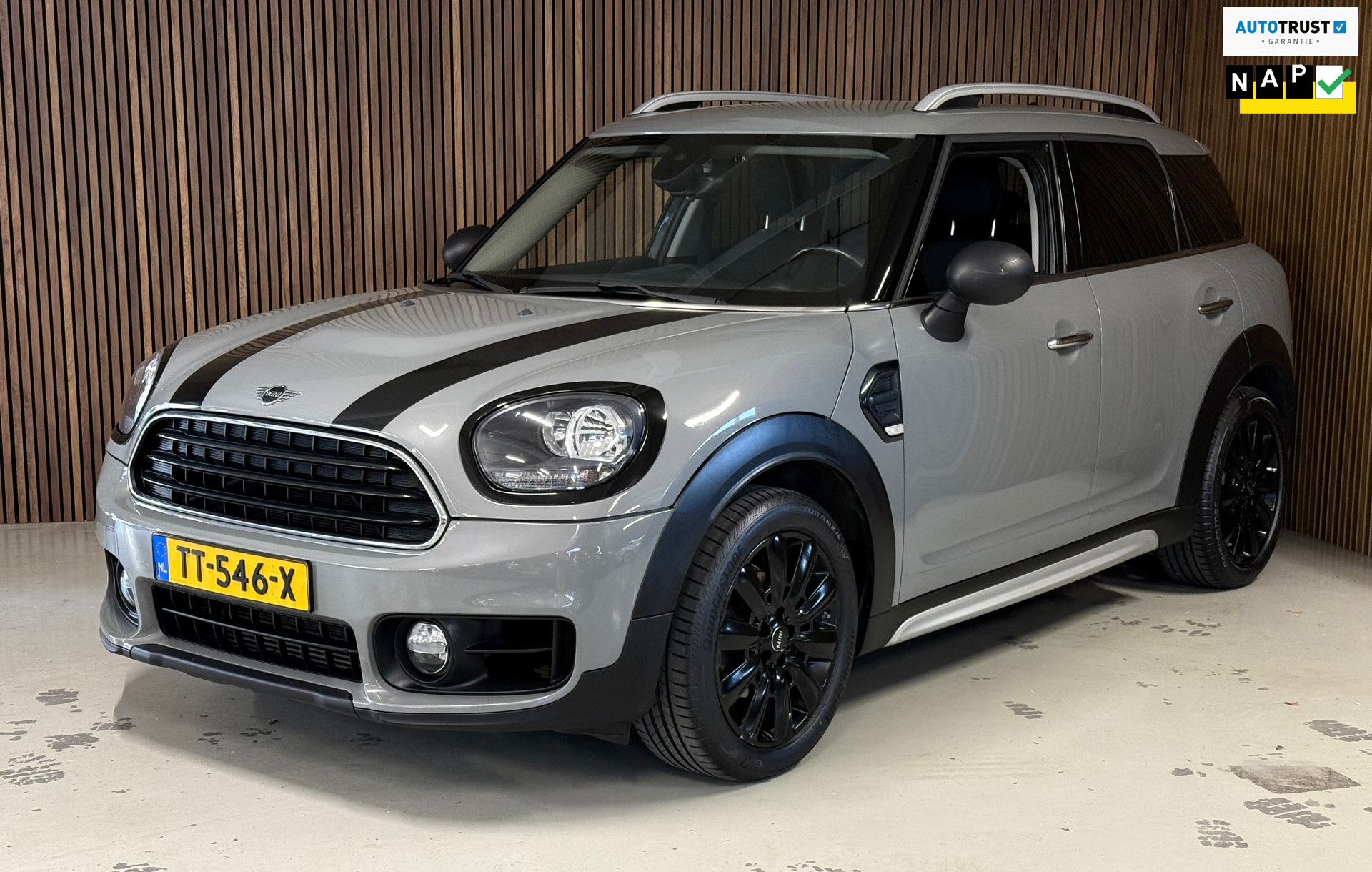 Mini Countryman One 1.5 One Dutch Made Edition 2018 - voorkant
