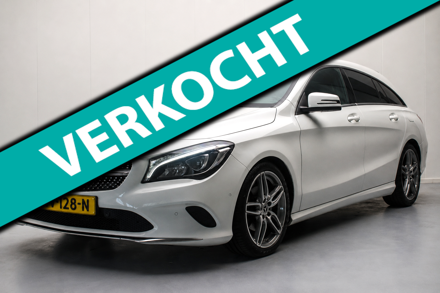 Mercedes-Benz Cla-klasse Shooting Brake 180 d Business Solution Plus Upgrade Edition 2018 - voorkant