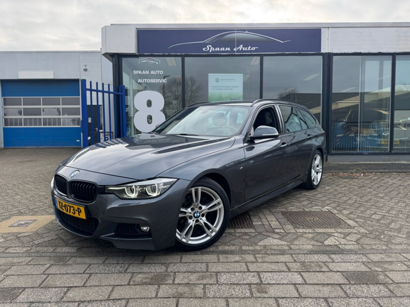 BMW 320i 320i M-Sport Edition | LEER | HEAD-UP | CARPLAY | NWE KETTING 2018 - voorkant
