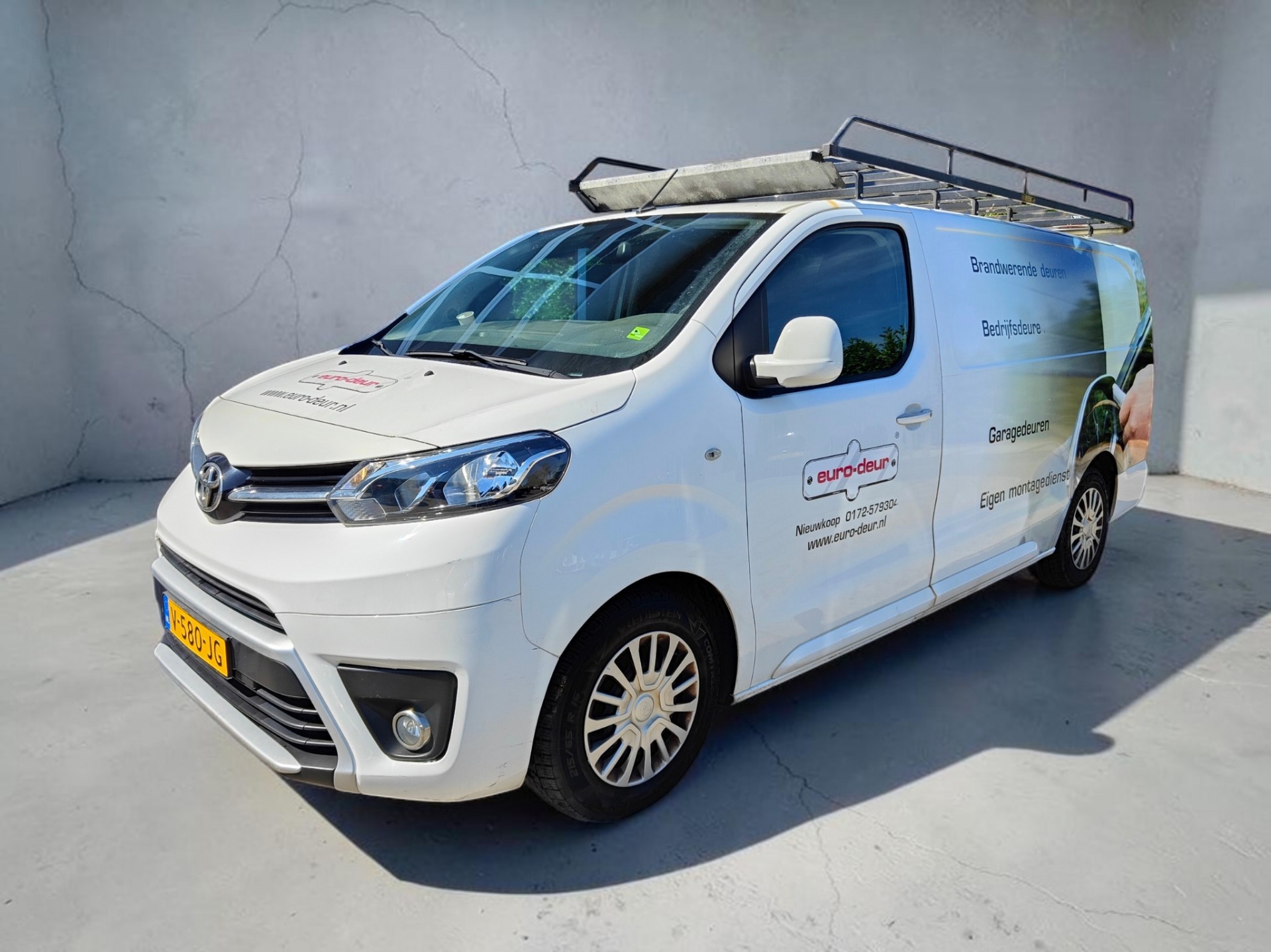 Toyota Proace 2.0 D-4D Professional Long 2017 - voorkant