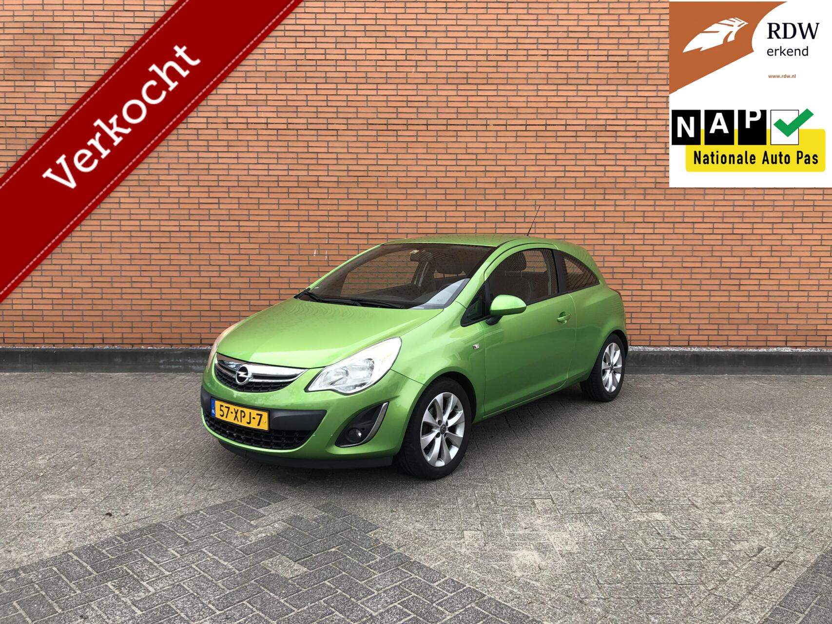 Opel Corsa 1.2 Cosmo 138DKM | NAP | CARPLAY | APK-26 | CRUIS 2012 - voorkant