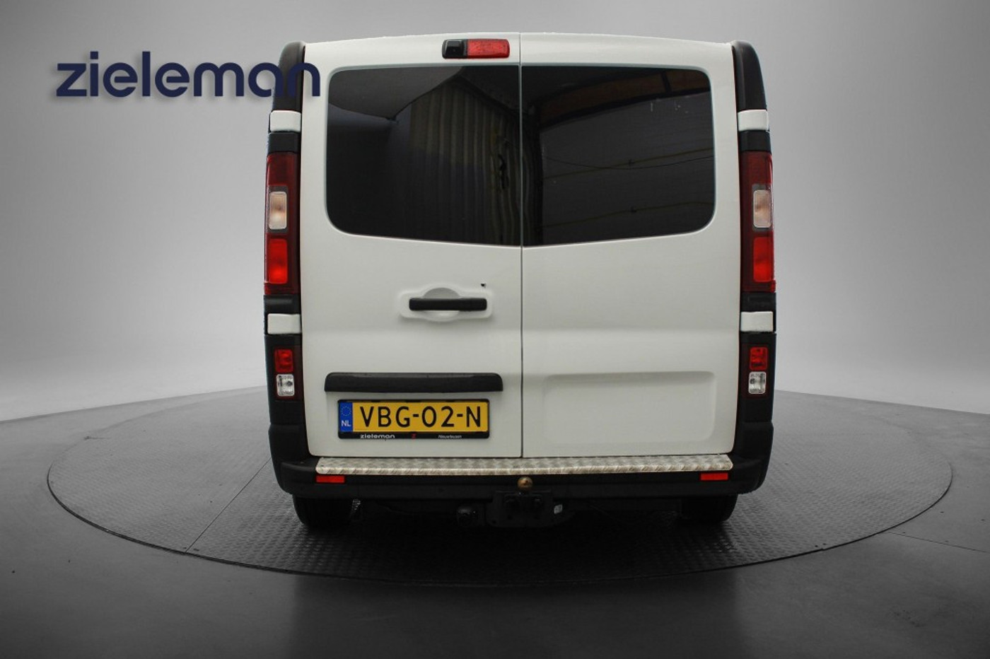 Foto van Opel Vivaro-b