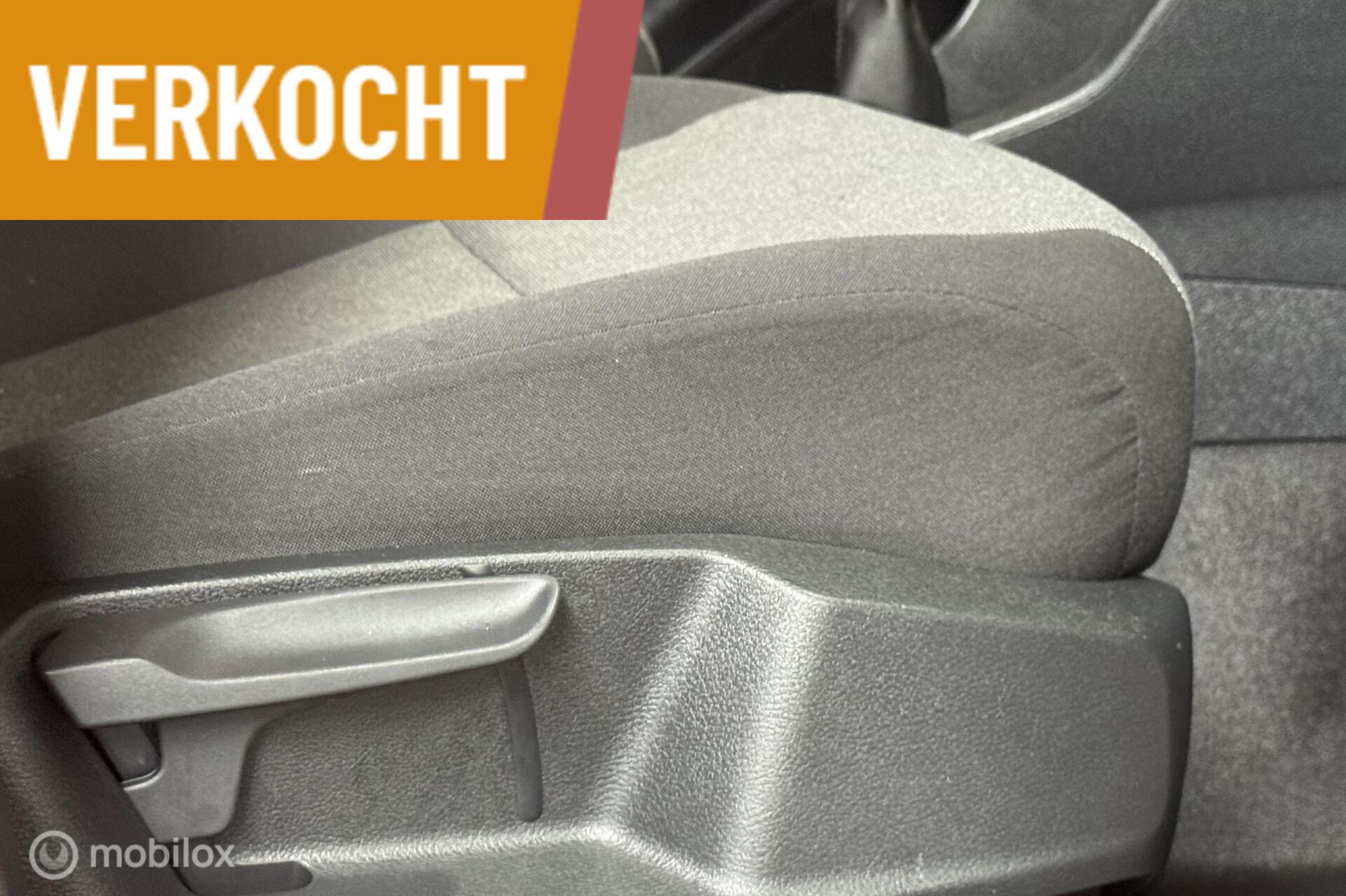 Foto van Volkswagen Caddy Modified Partition Wall