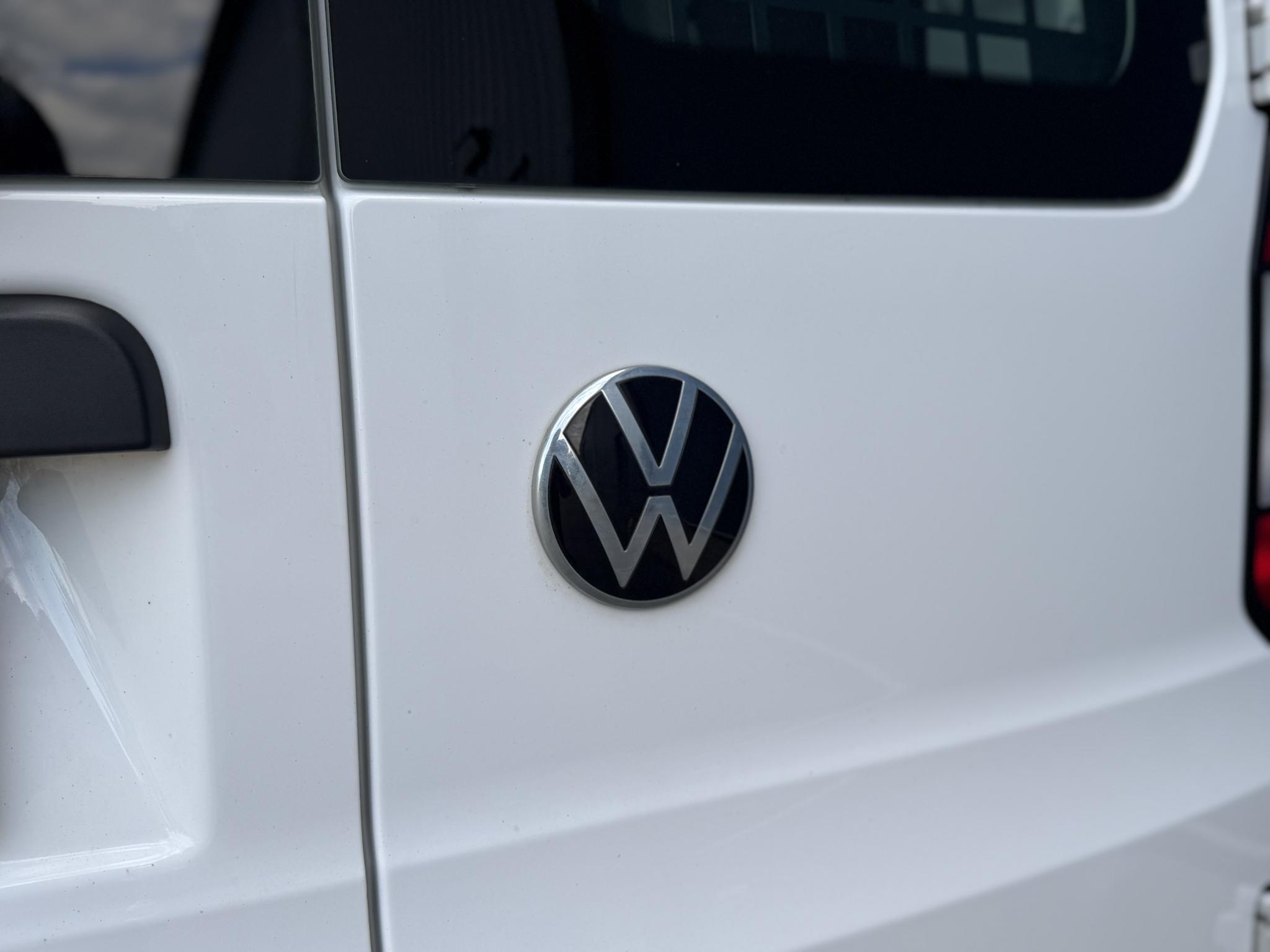 Foto van Volkswagen Caddy Modified Partition Wall
