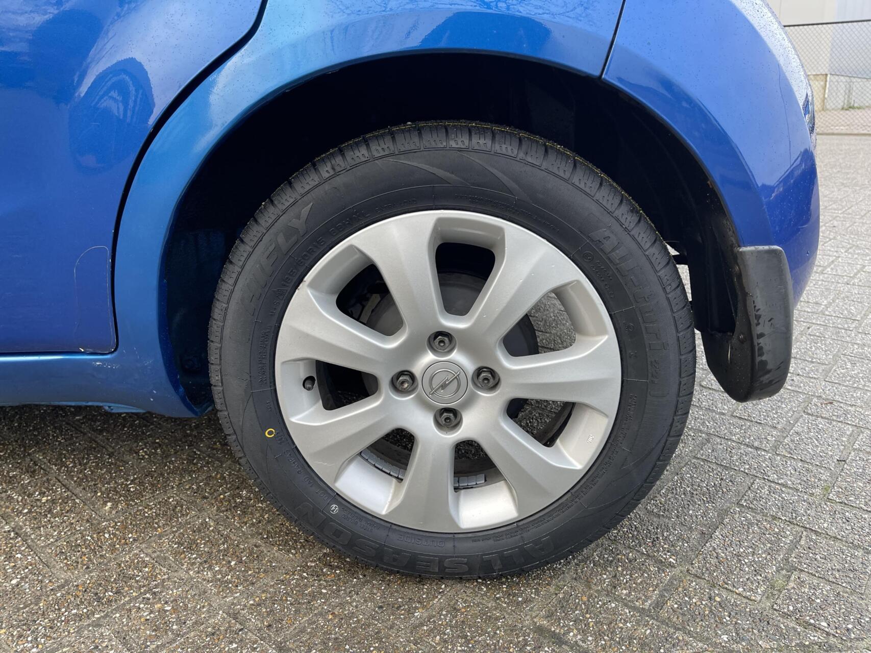 Foto van Opel Agila