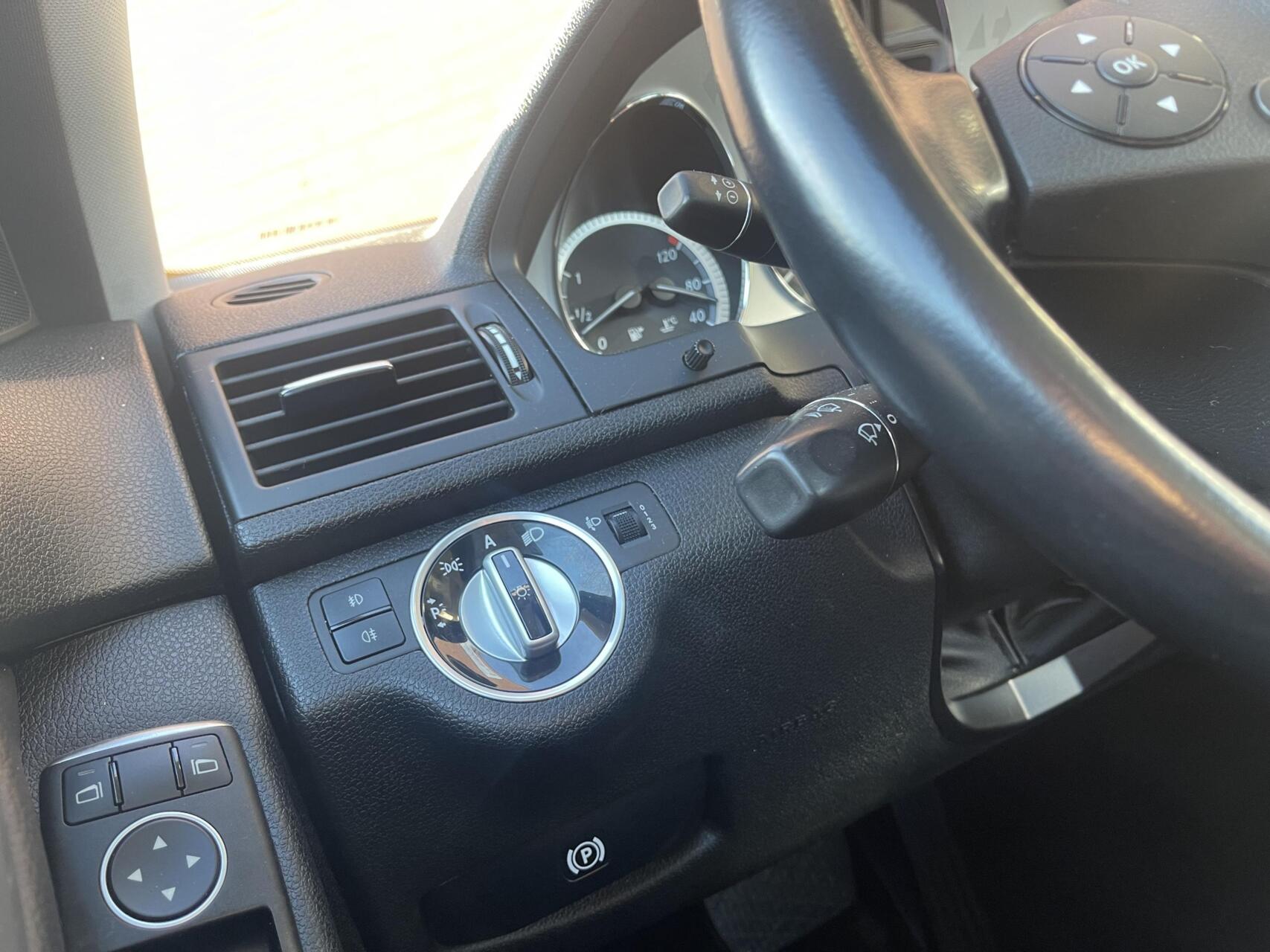 Foto van Mercedes-Benz C 180 Cgi