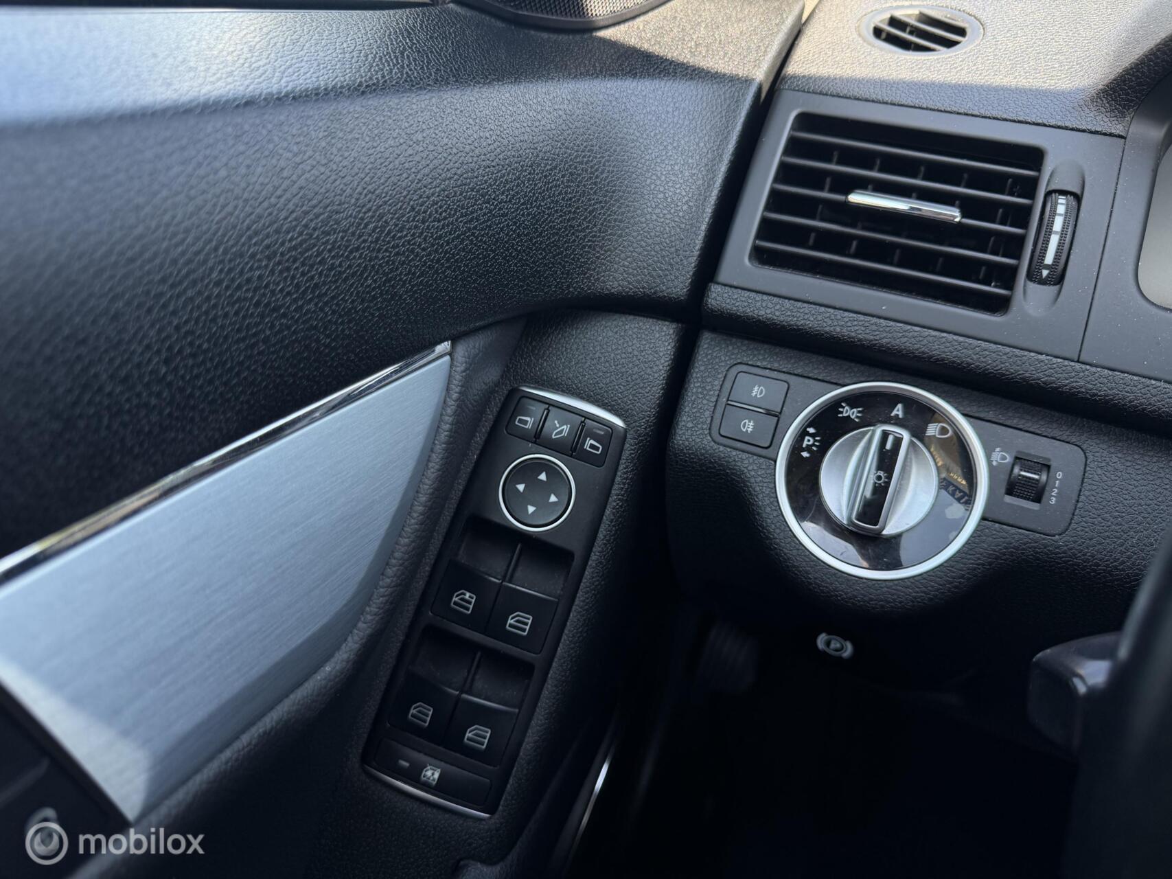 Foto van Mercedes-Benz C 180 Cgi