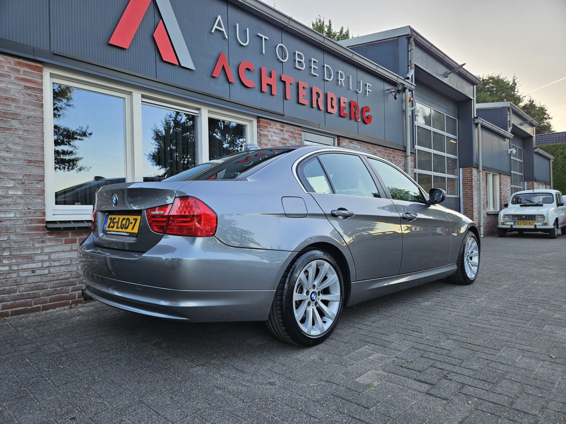Foto van BMW 325i
