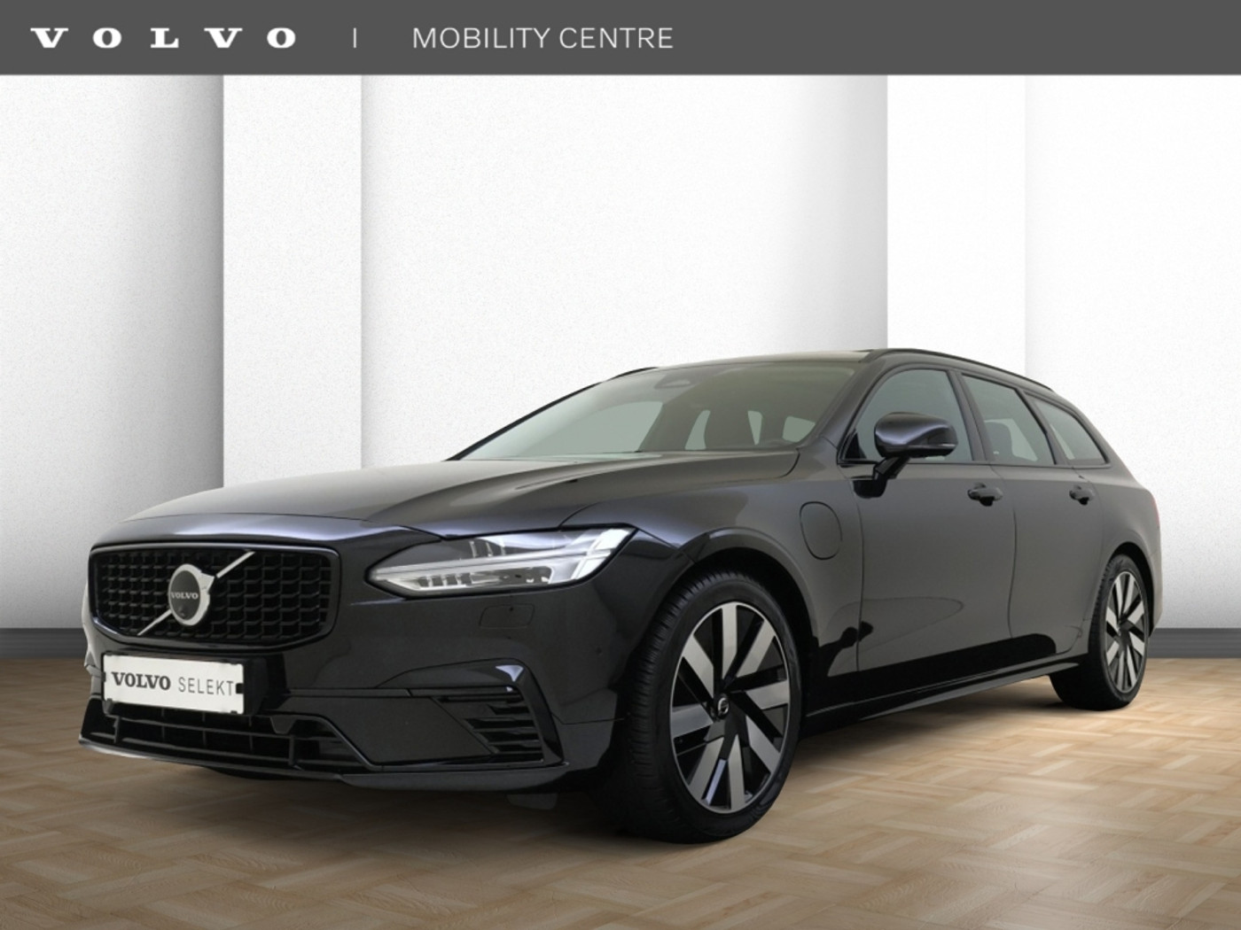 Volvo V90 2.0 T6 Plug-in hybrid AWD Ultra Dark 2024 - voorkant