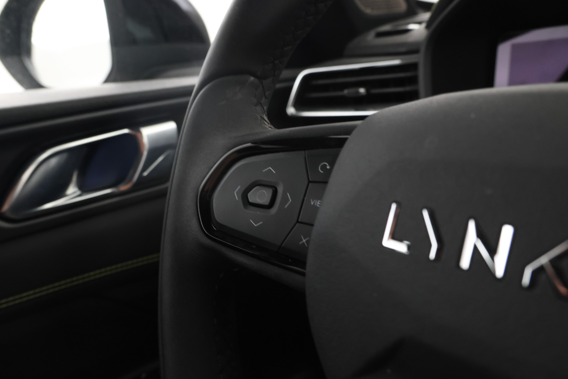 Foto van Lynk&co LYNK & Co 01