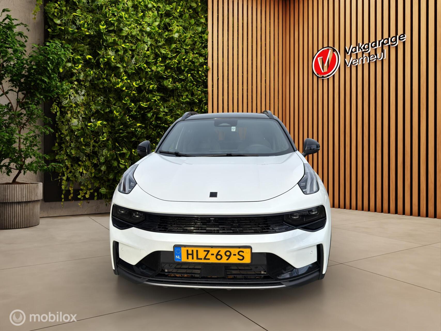 Foto van Lynk&co LYNK & Co 01