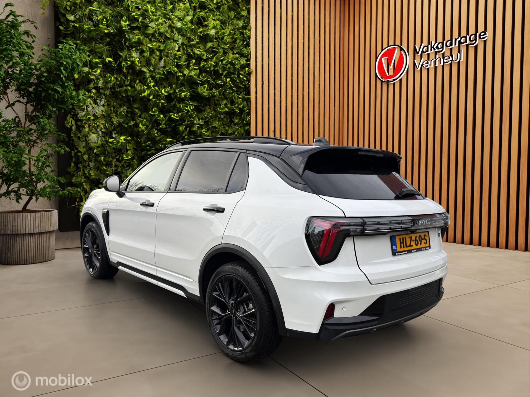Foto van Lynk&co LYNK & Co 01