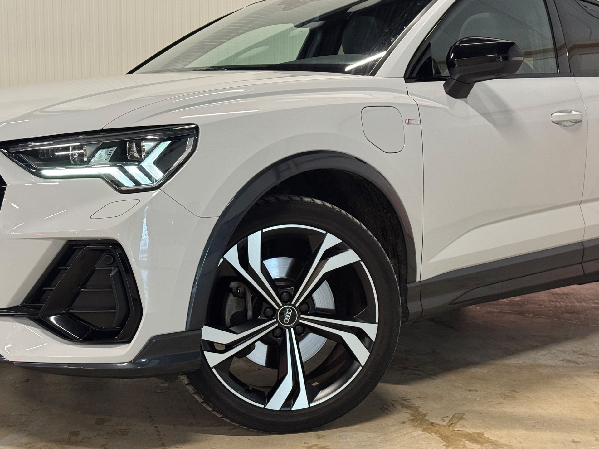 Foto van Audi Q3 Sportback E-tron