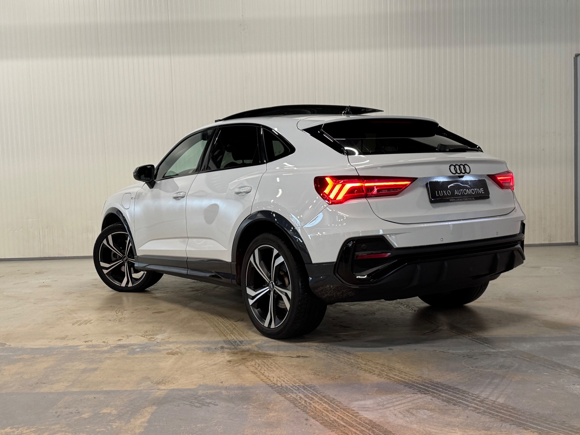 Foto van Audi Q3 Sportback E-tron
