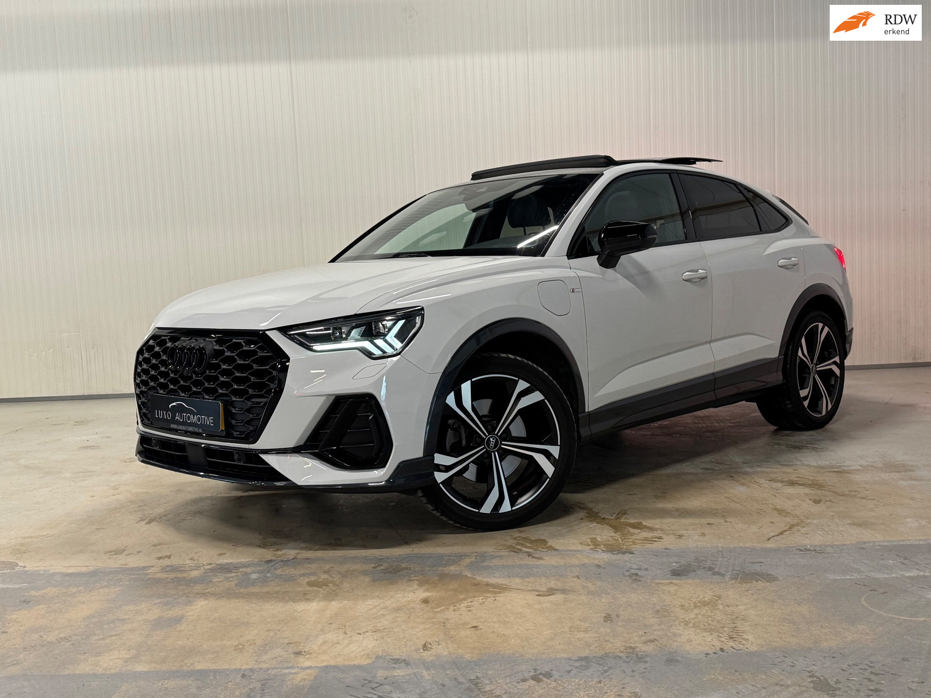 Audi Q3 Sportback E-tron 45 TFSI e S Edition | PANO | S-LINE | PLUG IN HYBRIDE | B&O | 360 CAMERA 2021 - voorkant