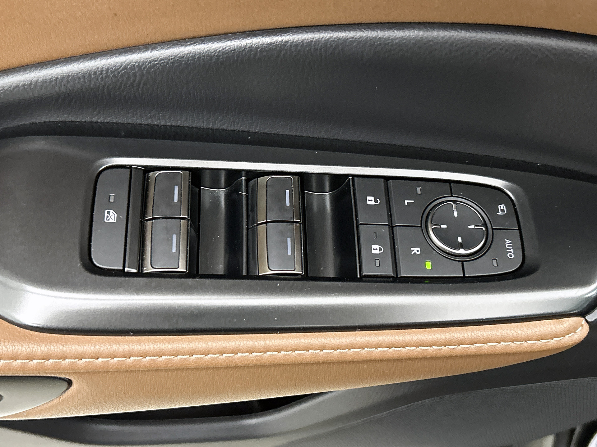 Foto van Lexus Lexus LBX