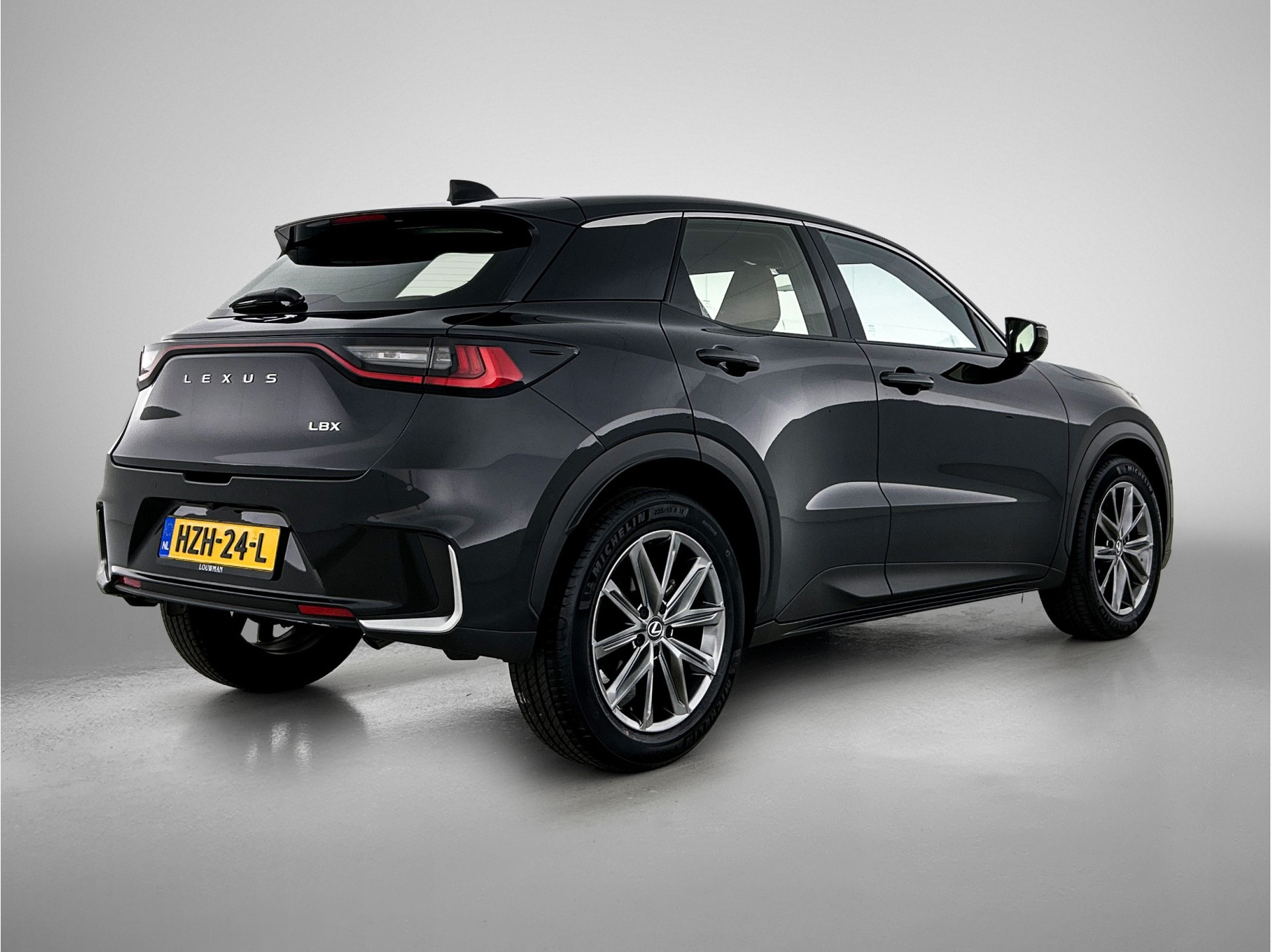 Foto van Lexus Lexus LBX