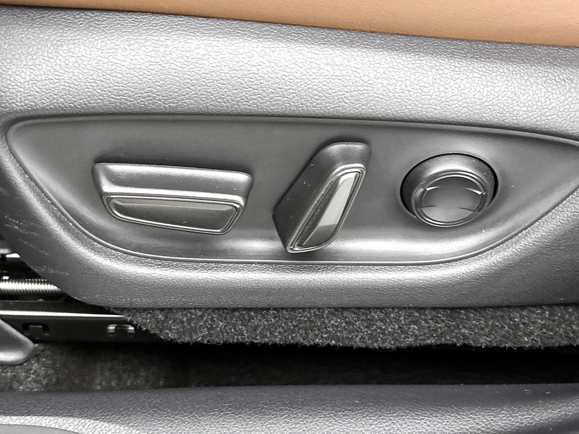 Foto van Lexus Lexus LBX