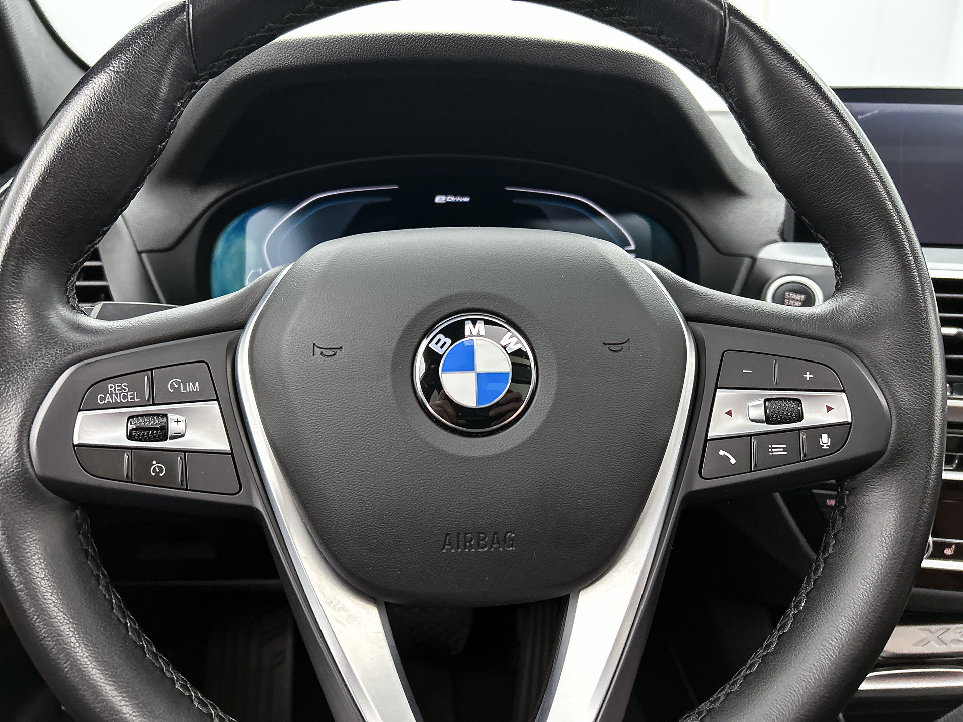 Foto van BMW X3 Xdrive30e