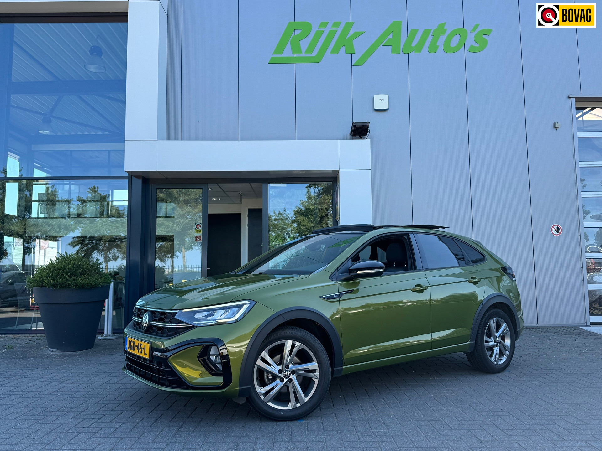 Volkswagen Taigo 1.0 TSI R-Line - Pano - 1E Eigenaar * DSG 2022 - voorkant