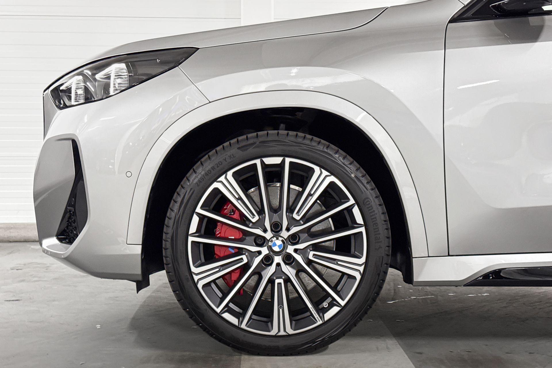 Foto van BMW Ix1 Xdrive30