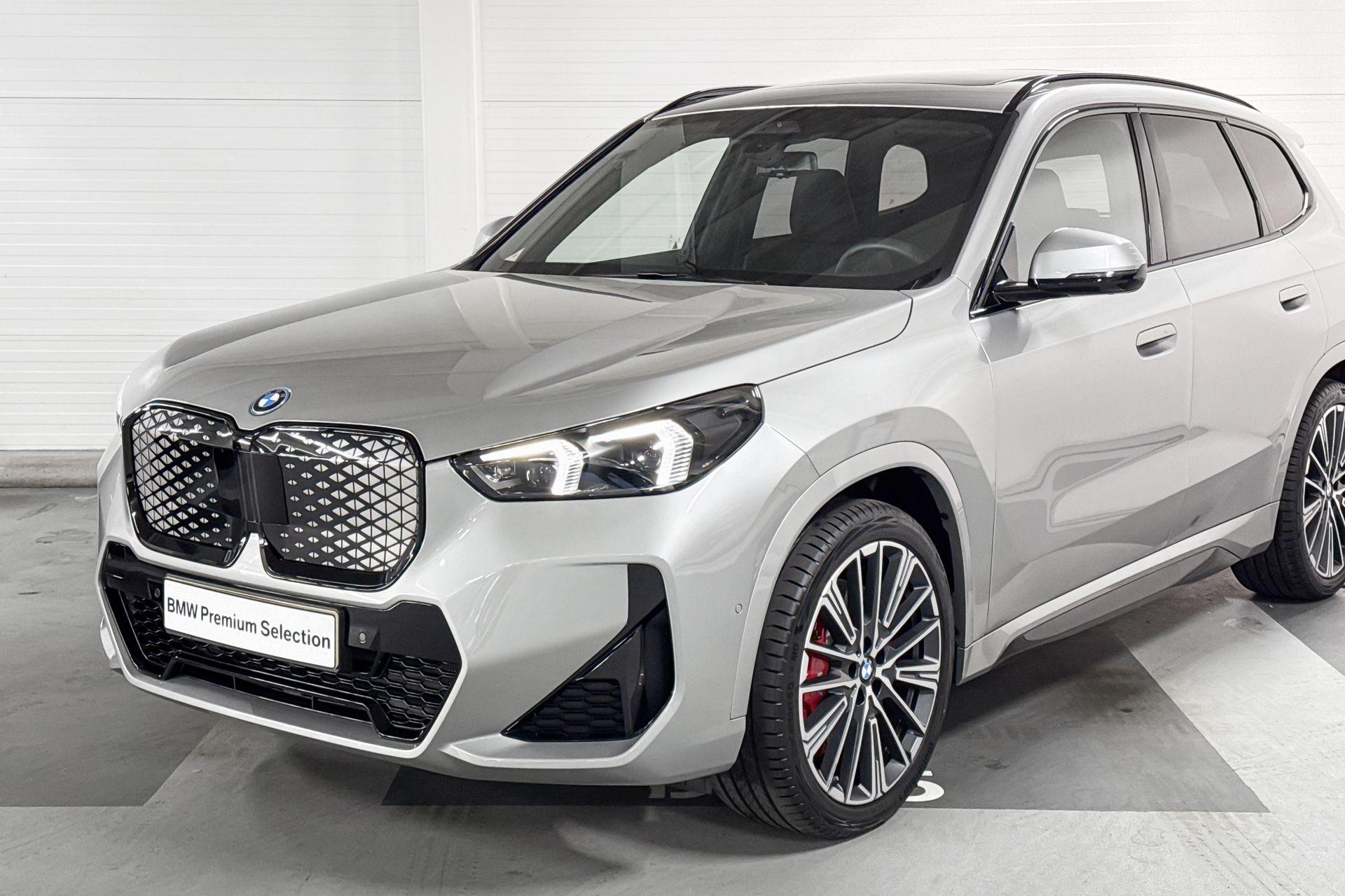 Foto van BMW Ix1 Xdrive30