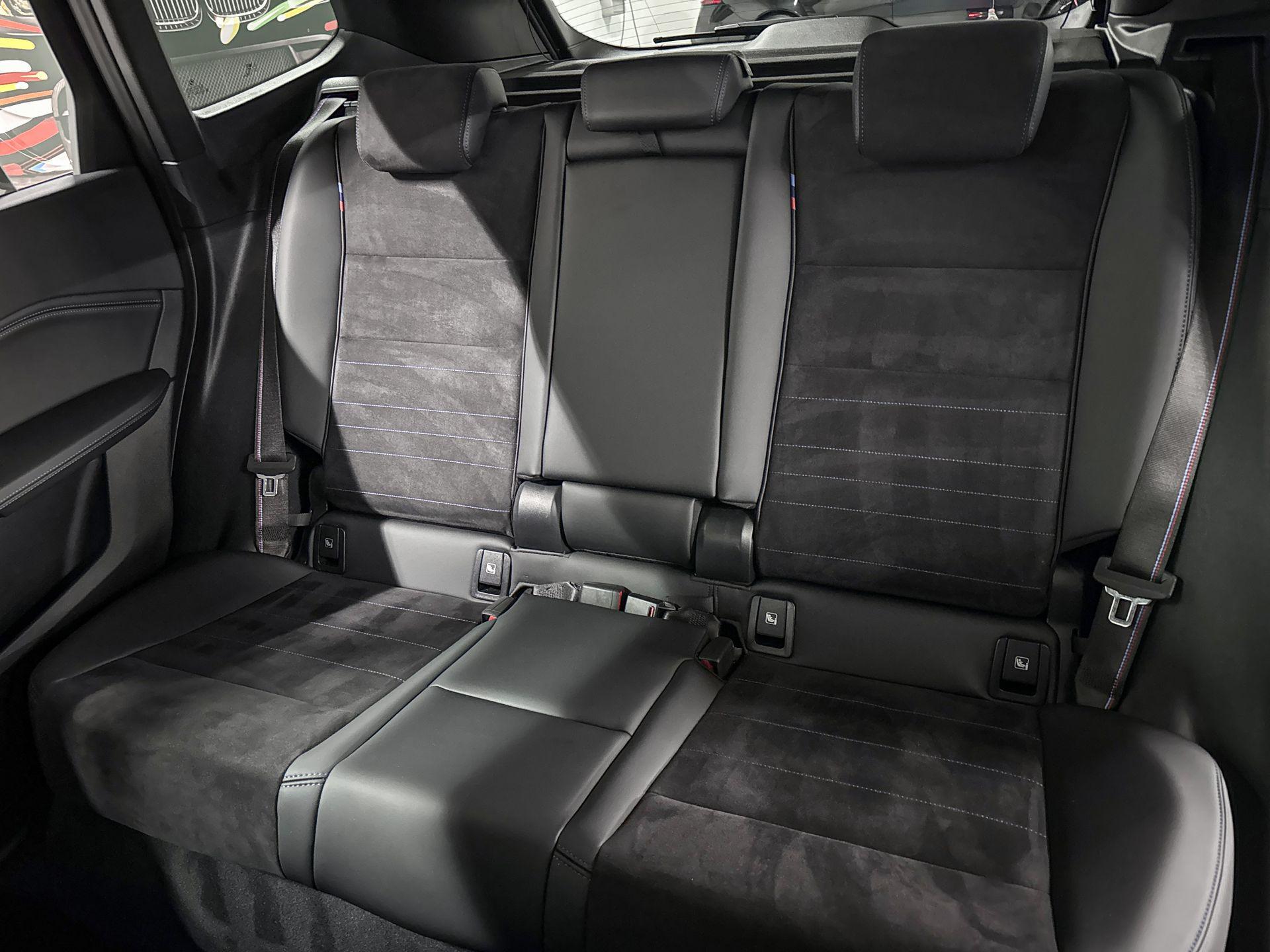 Foto van BMW Ix1 Xdrive30