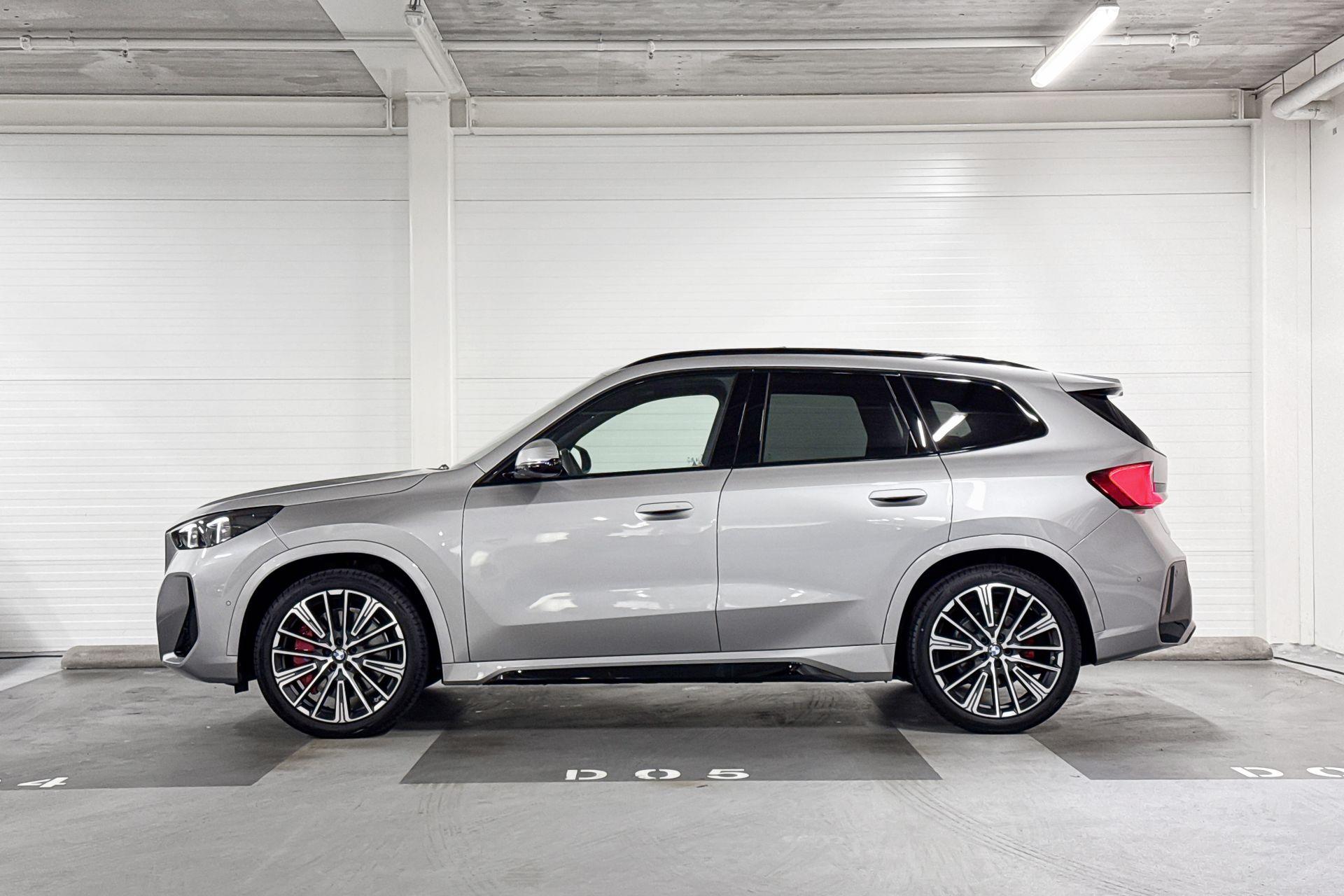 Foto van BMW Ix1 Xdrive30