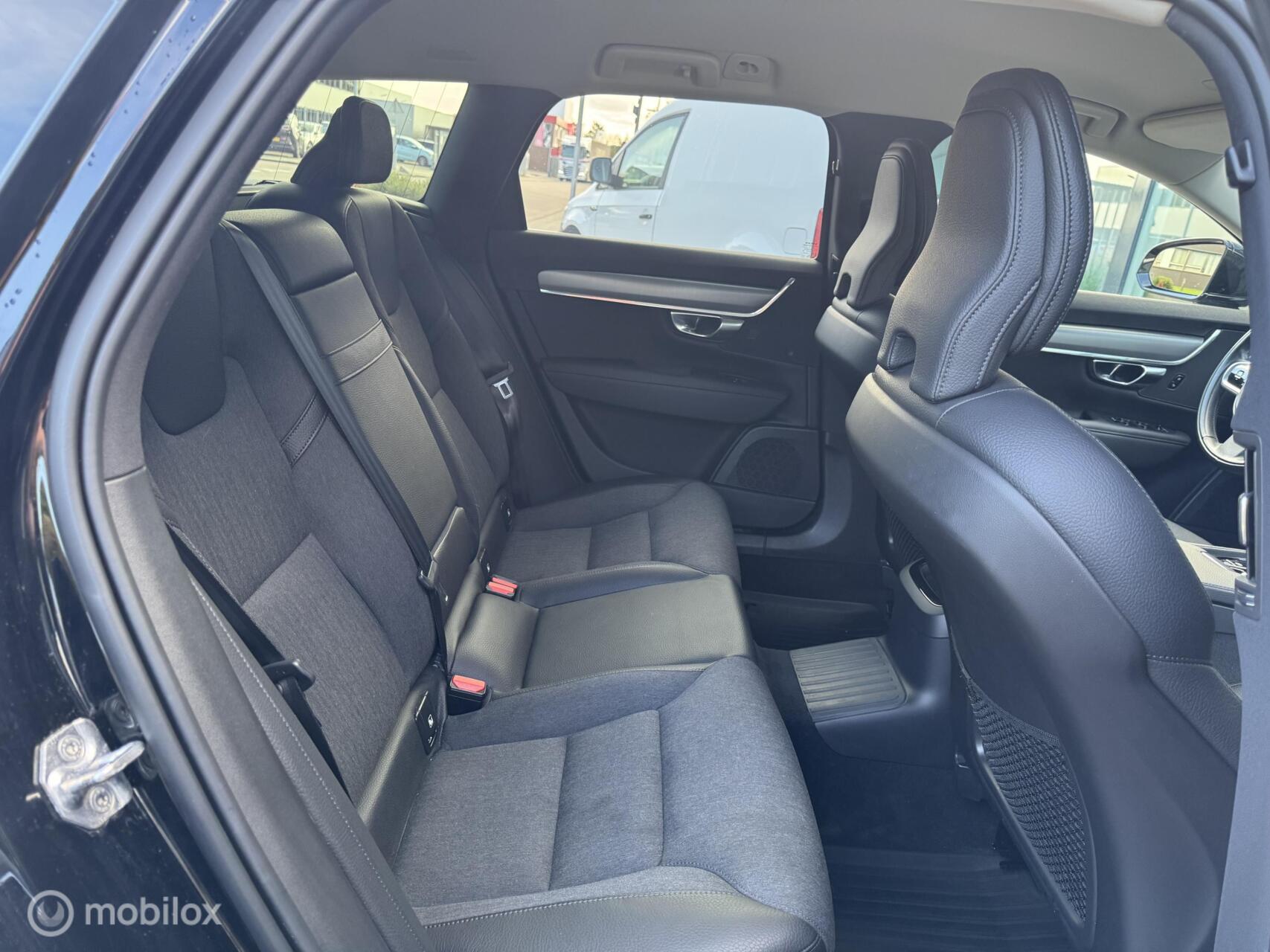 Foto van Volvo V90 T8 Twin Engine