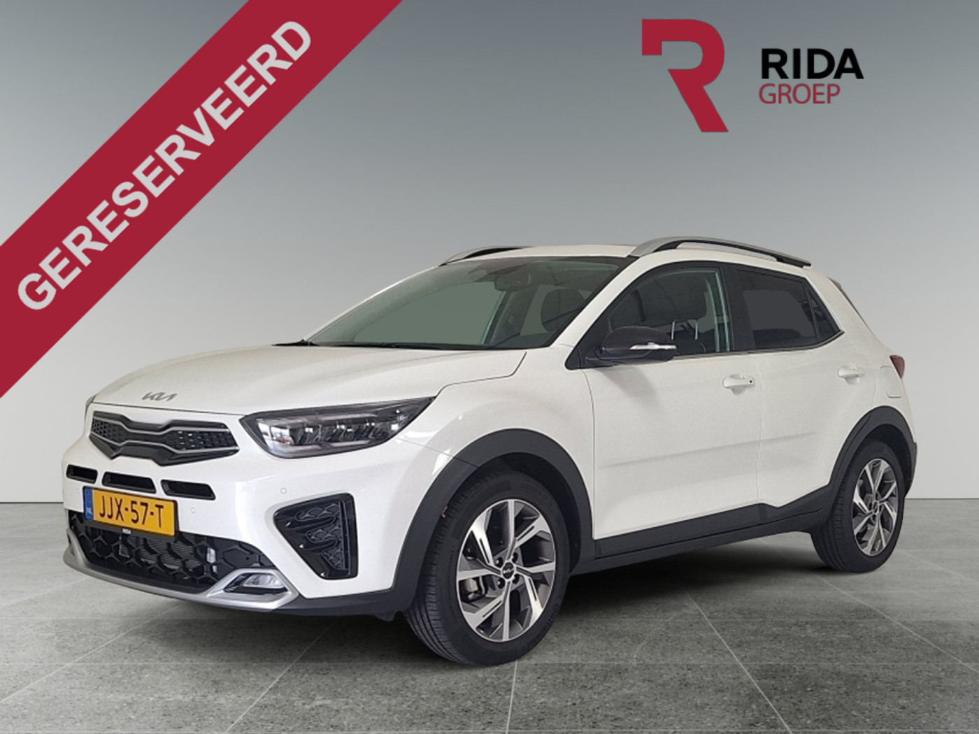 Kia Stonic 1.0 T-GDi MHEV GT-PLUSLINE | Schuif\kanteldak | Sensoren voor 2025 - voorkant