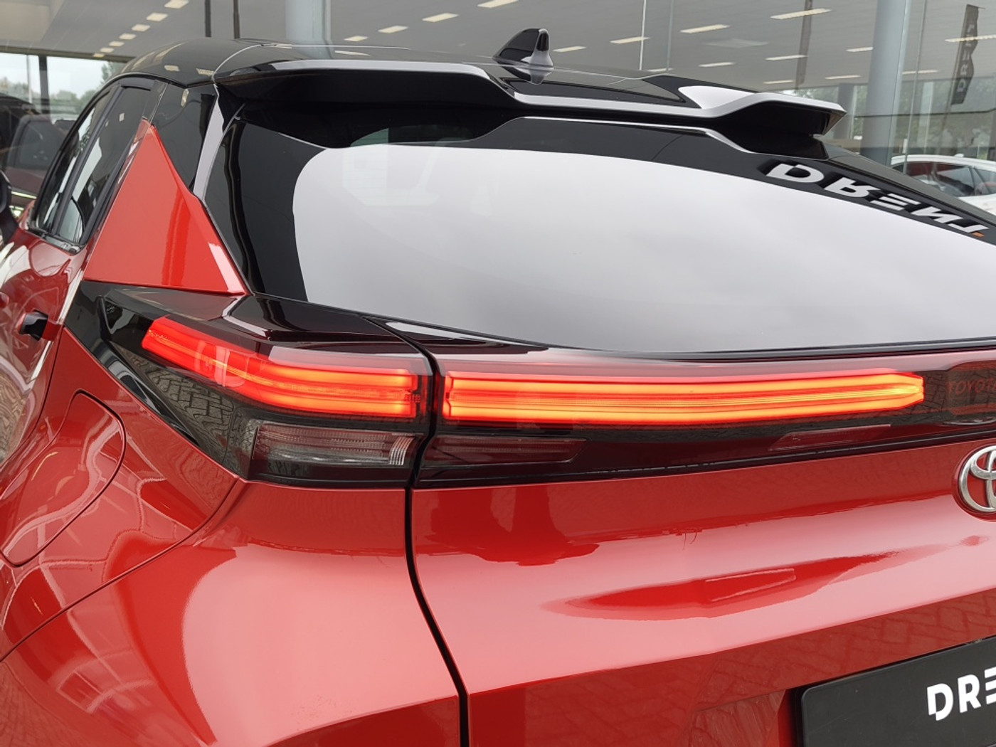 Foto van Toyota Toyota C-hr