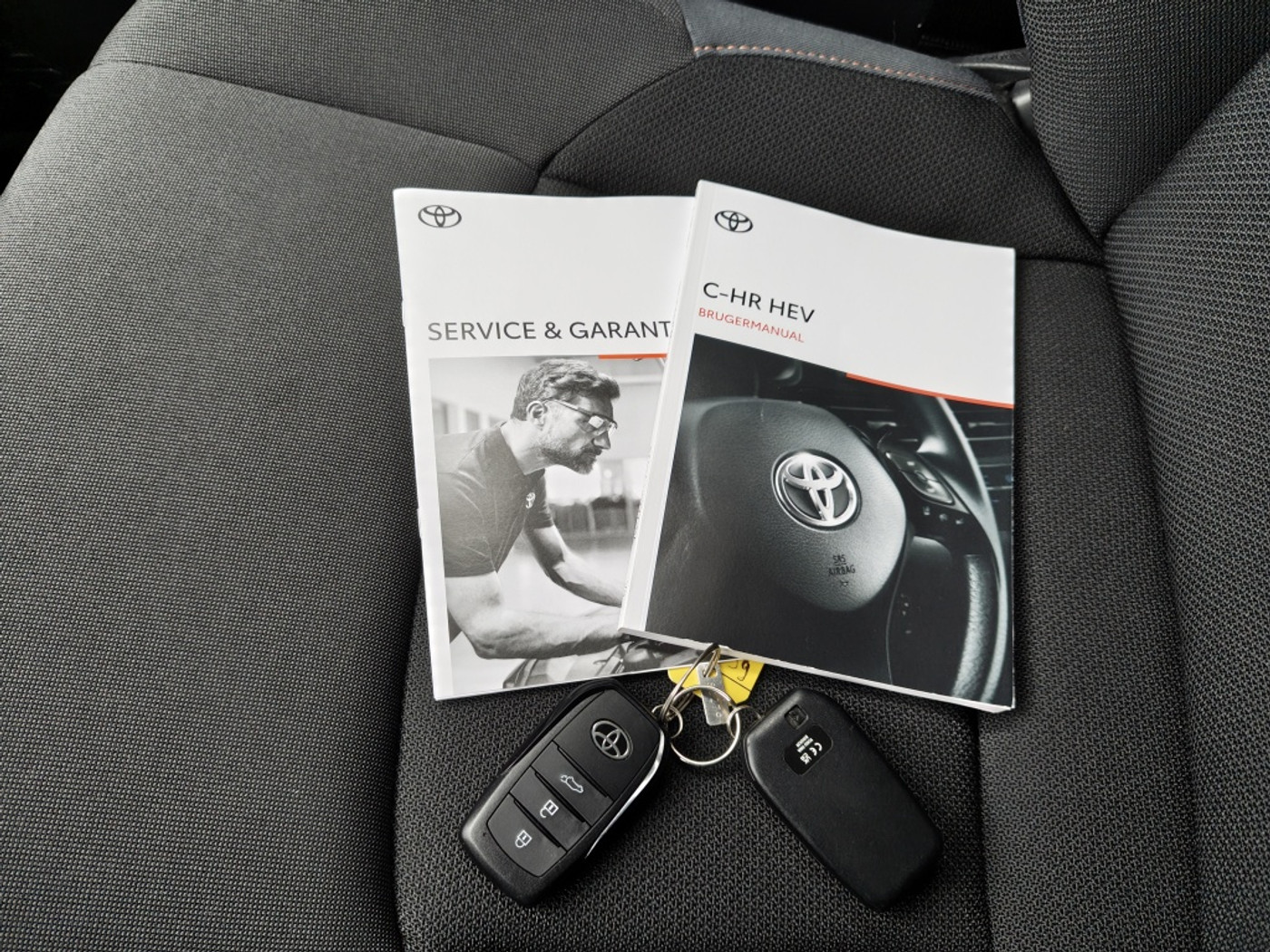 Foto van Toyota Toyota C-hr
