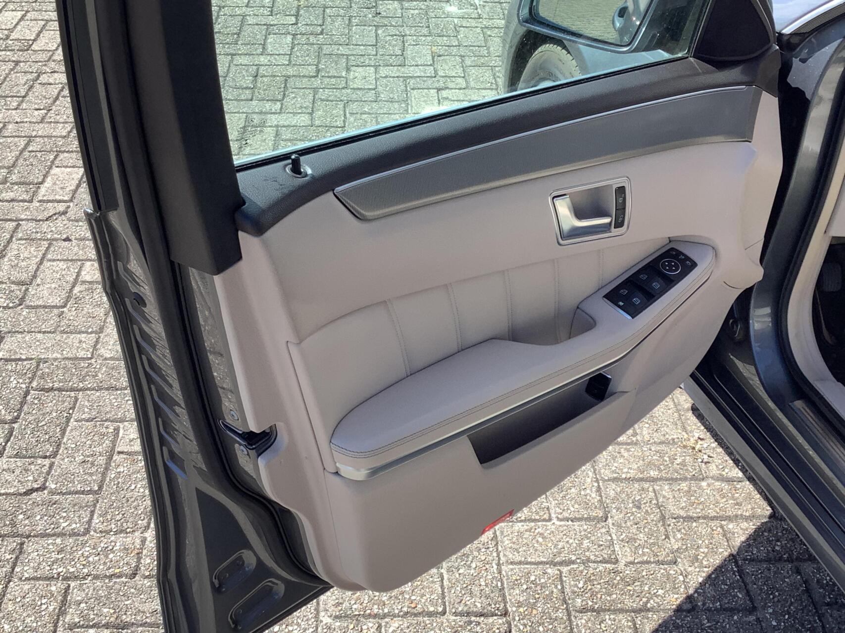 Foto van Mercedes-Benz E 200 Bluetec