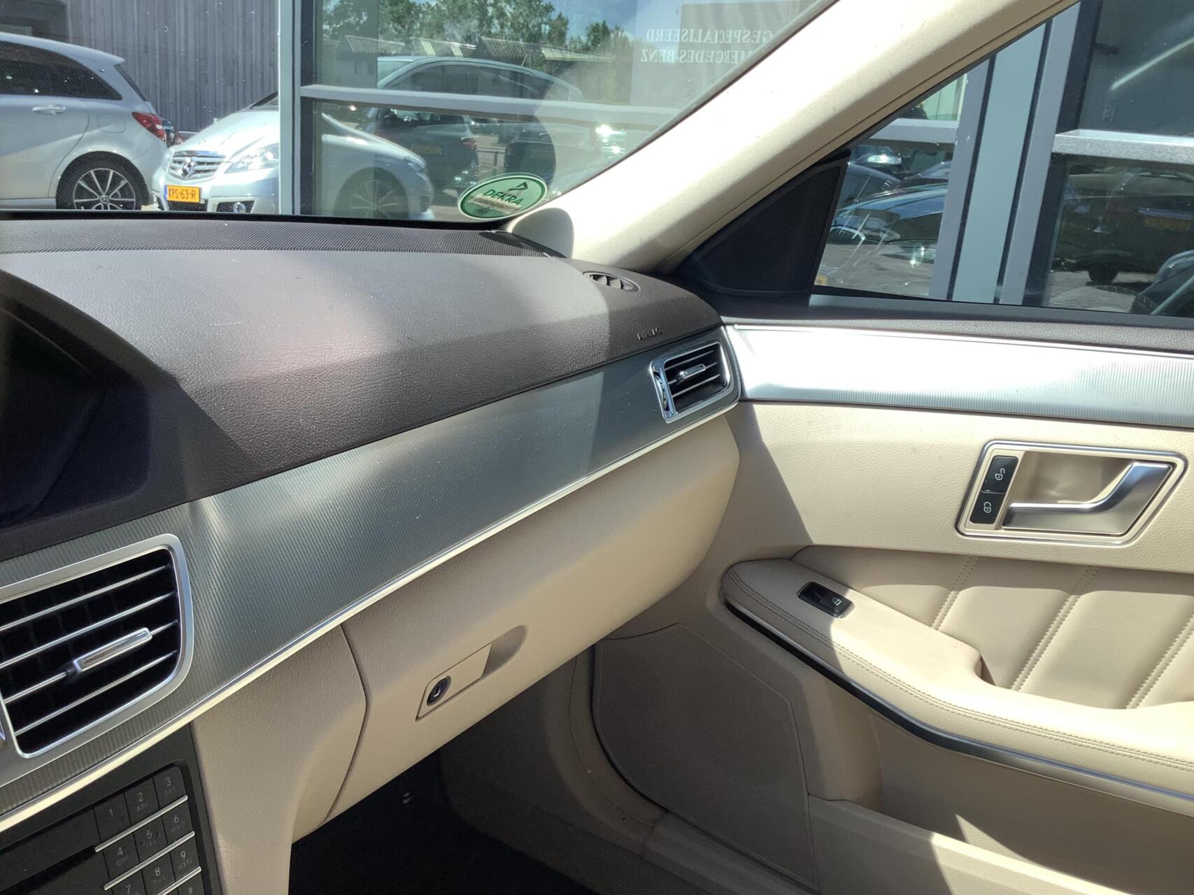 Foto van Mercedes-Benz E 200 Bluetec