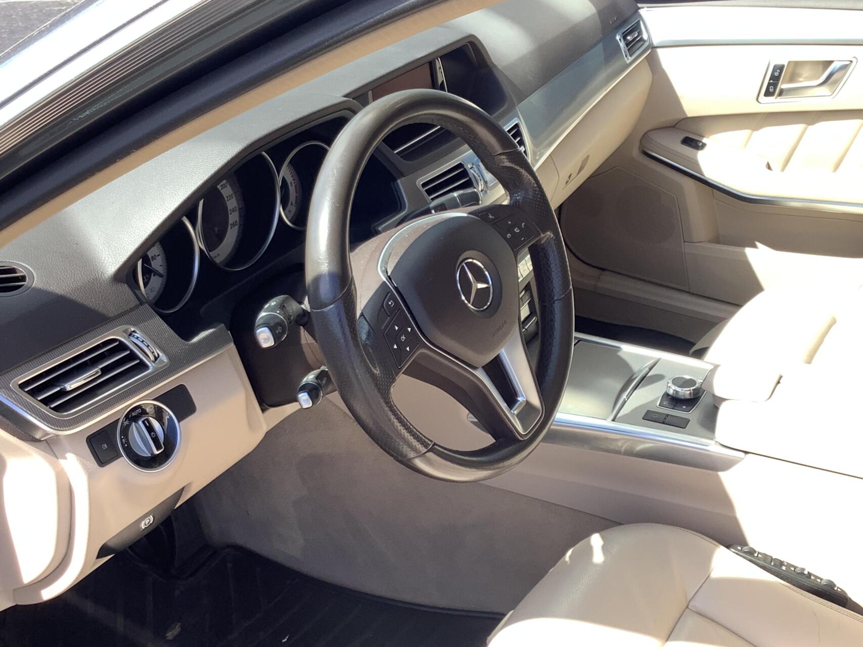 Foto van Mercedes-Benz E 200 Bluetec