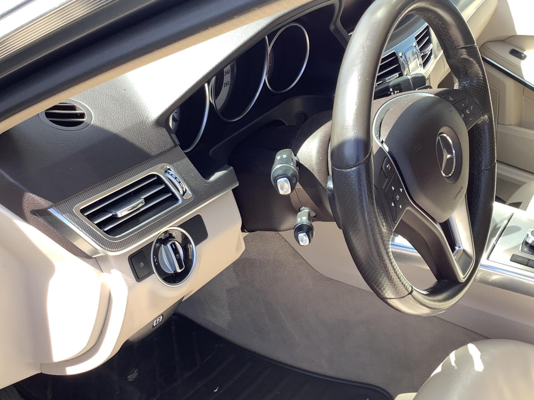 Foto van Mercedes-Benz E 200 Bluetec