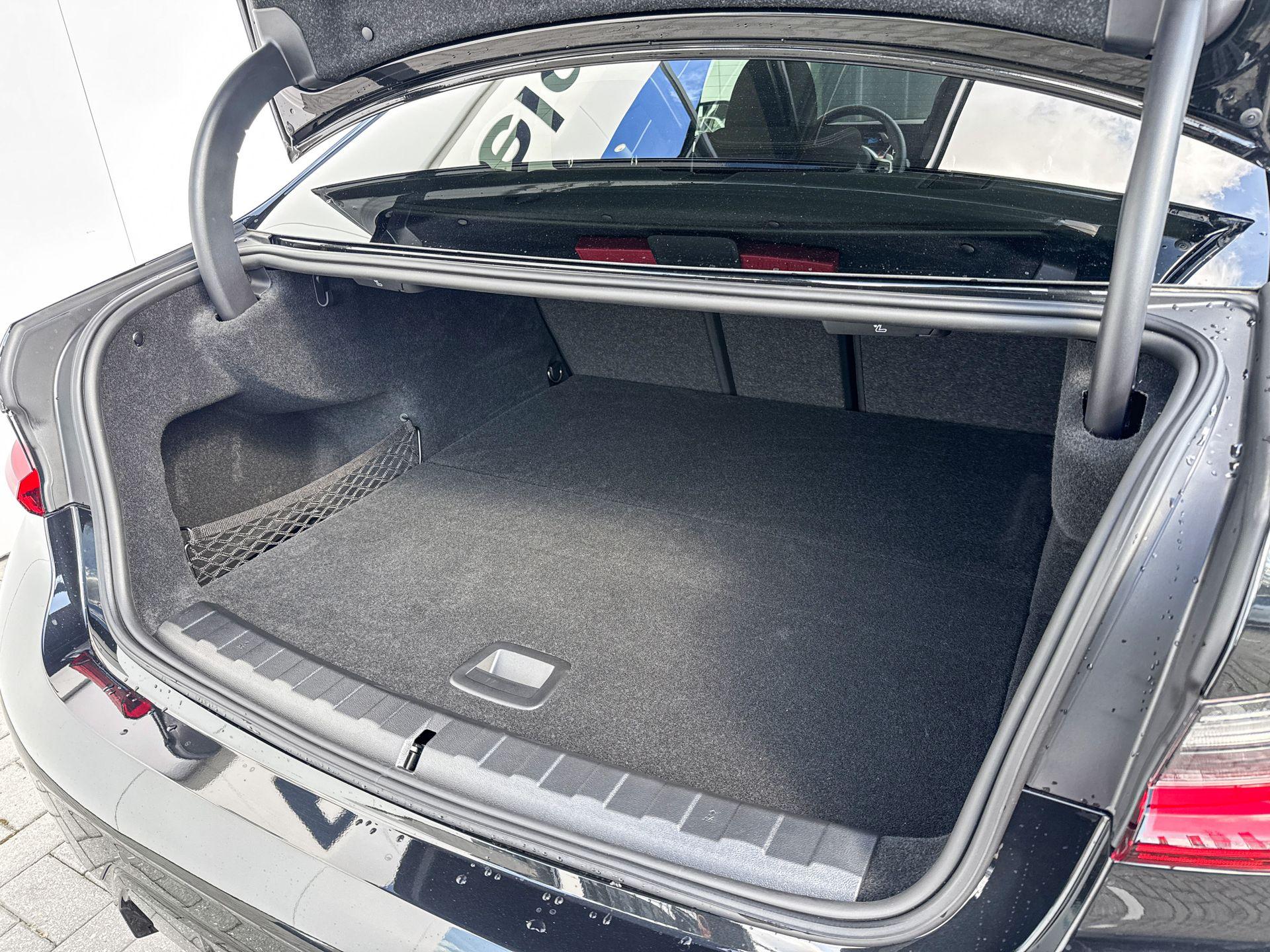 Foto van BMW 330e